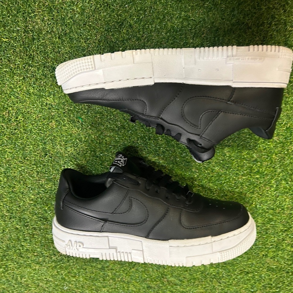 Nike Air Force 1 Pixel Black White CK6649-001 Womens Size 8.5 Low Top Sneakers